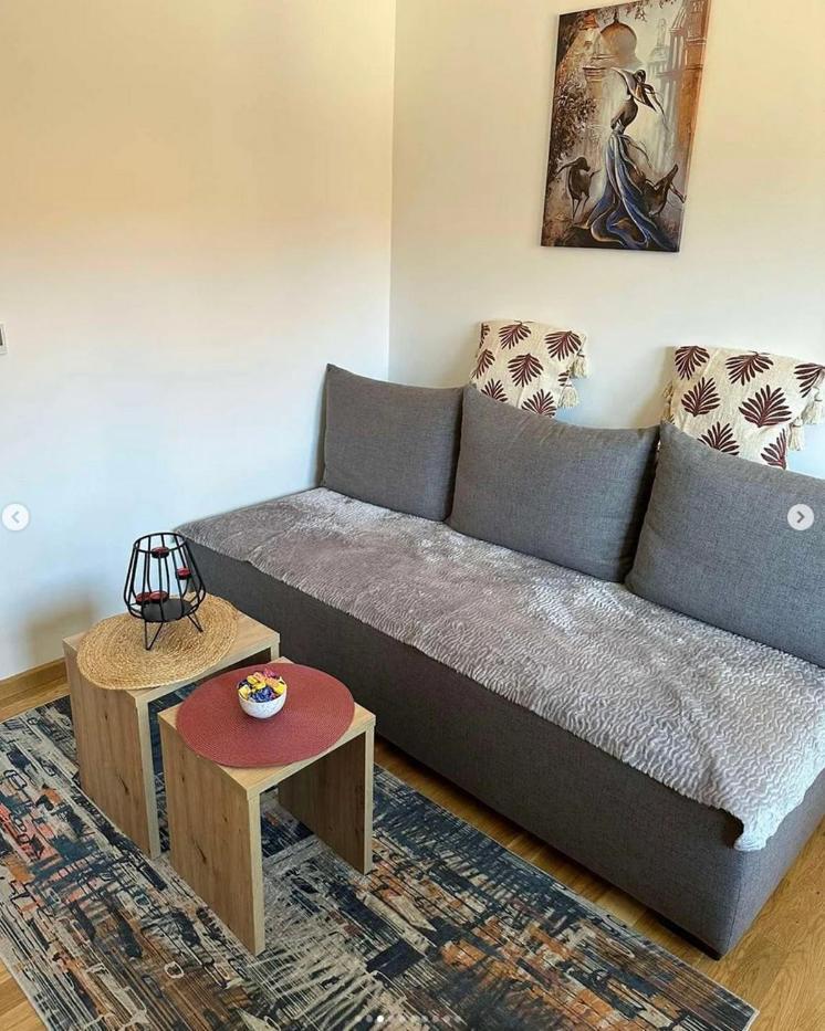 Cica Apartment *